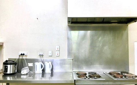 Bigfoot Backpackers - Sunshine Coast Tourism 1