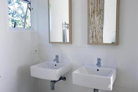 Billa Villa - Sunshine Coast Tourism 3