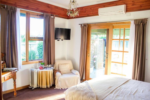 Billabong Cottage - Sunshine Coast Tourism 0