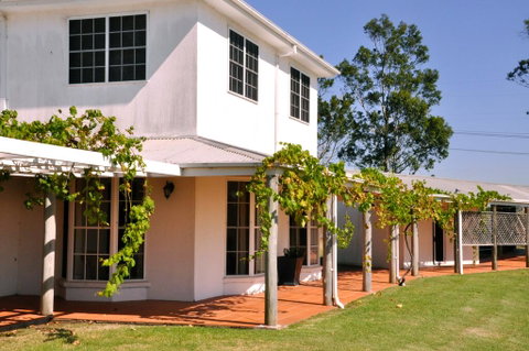 Bimbadgen - Sunshine Coast Tourism 1