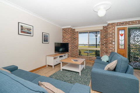Birchgrove Terrace, Unit 4, Recreation Lane - Sunshine Coast Tourism 2