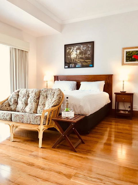 Birdwood Motel - Sunshine Coast Tourism 3