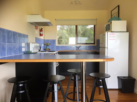 Black Cockatoo Cottages - Sunshine Coast Tourism 2