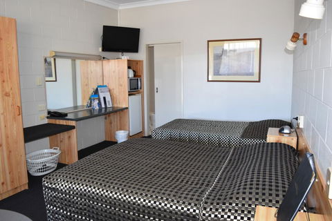Black Diamond Motel - Holiday Sunshine Coast 1