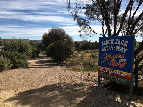 Black Jack Get-A-Way Magpies Nest - Sunshine Coast Tourism 0