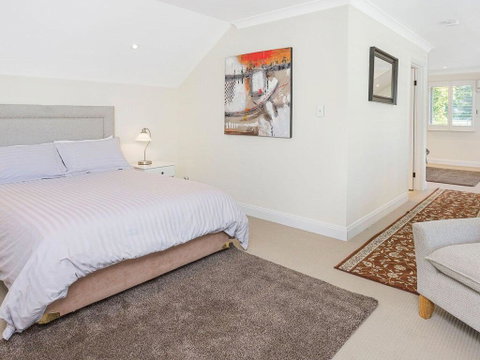 Blake Loft On Manning - 500 Metres To Two Beaches - Sunshine Coast Tourism 2