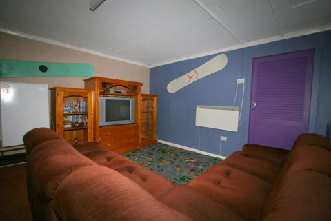 Blizzard Bunny Lodge - Sunshine Coast Tourism 3