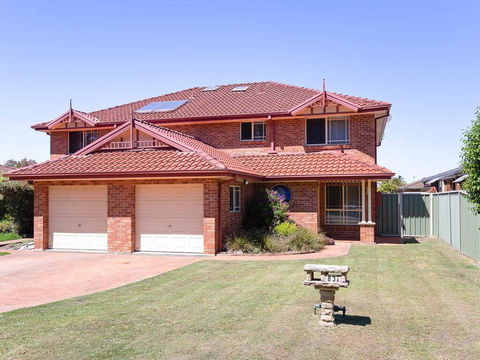 Blue Bay, 83a Rocky Point Road - Foxtel & Air Conditioning Downstairs - Holiday Sunshine Coast 0