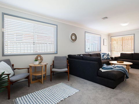 Blue Bay, 83a Rocky Point Road - Foxtel & Air Conditioning Downstairs - Holiday Sunshine Coast 1