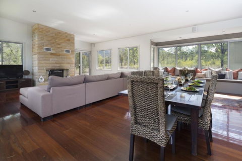 Blue Cliff Retreat - Holiday Sunshine Coast 2