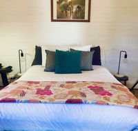 Blue Duck Cottage Village Comfort Fireplace - Holiday Sunshine Coast