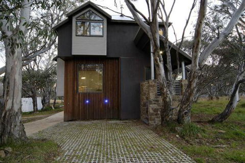 Blue Ice - Sunshine Coast Tourism 0