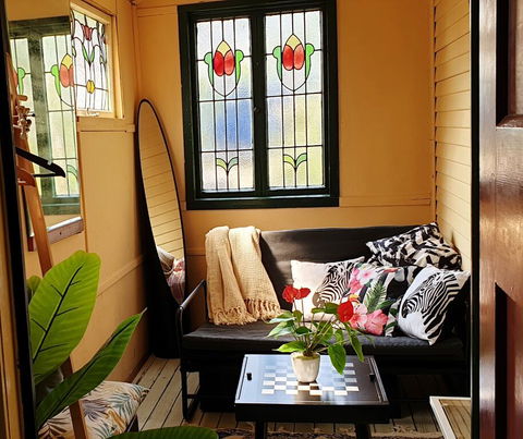Blue Mountains Historic Retreat-Sleeps 5-WINTER SPECIAL! - Sunshine Coast Tourism 0