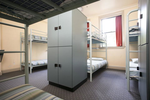 Blue Mountains YHA - Holiday Sunshine Coast 3