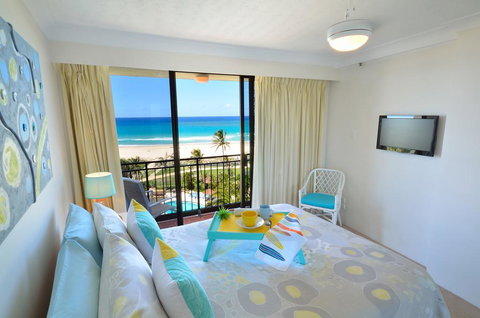 Blue Ocean Apartment - Sunshine Coast Tourism 1
