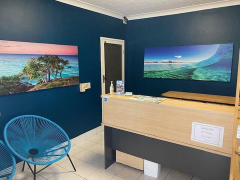 Blue Pelican Motel - Sunshine Coast Tourism 3