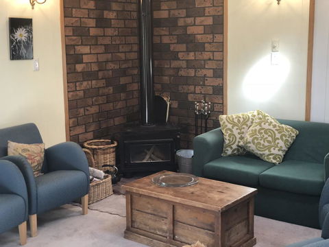 Blue Range Cottage - Sunshine Coast Tourism 3