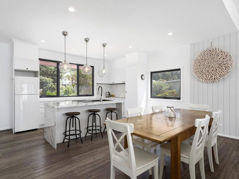 Blue Sea - Sunshine Coast Tourism 2