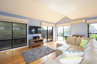 BLUE SKYES - family home with balcony  views.