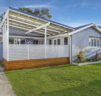 Blue Summer House - Sunshine Coast Tourism