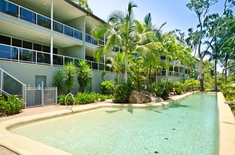 Blue Water Views - Sunshine Coast Tourism 0