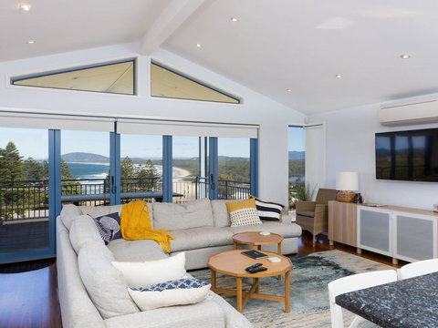 Blue Waters At Gerroa - Holiday Sunshine Coast 0