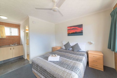 Blue Waters Motel - Sunshine Coast Tourism 3