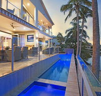 Blue Waters Retreat - Sunshine Coast Tourism