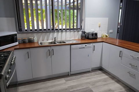 Blue Wren BnB Bathurst - Sunshine Coast Tourism 2