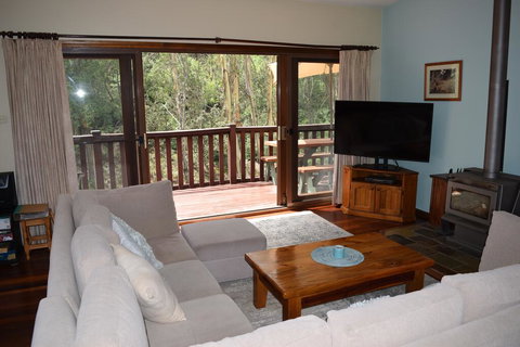 Bluebell Cottage - Sunshine Coast Tourism 3