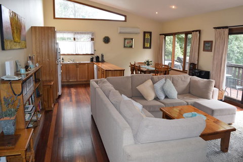 Bluebell Cottage - Sunshine Coast Tourism 2