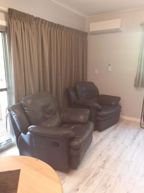 Bluegrass BnB - Holiday Sunshine Coast 1