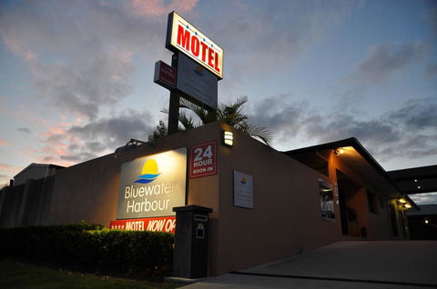Bluewater Harbour Motel - Holiday Sunshine Coast 0