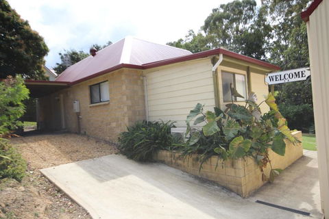 Boambee Hideaway - Sunshine Coast Tourism 2