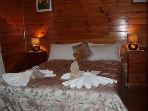 Boat Harbour Garden Cottages - Sunshine Coast Tourism 2