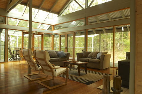 Bombah Point Eco Cottages - Sunshine Coast Tourism 1
