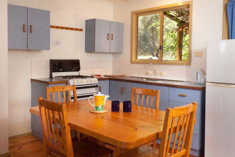 Bombina Cottages - Sunshine Coast Tourism 2