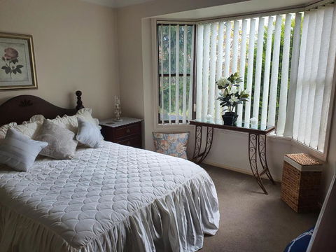 The Junction Estate COOL CALM COZY A Home N Host Property - Holiday Sunshine Coast 2
