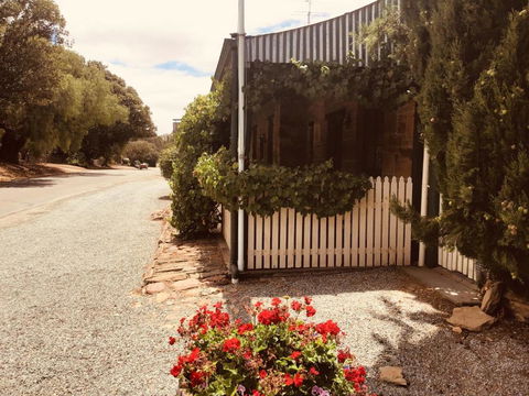 The OldDevonshire House - Holiday Sunshine Coast 0