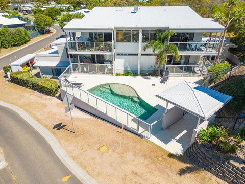 THE Peace POD - Holiday Sunshine Coast 1