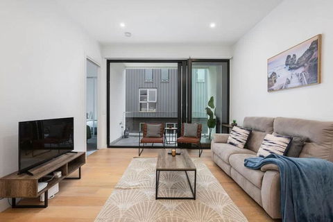 The Perfect Beaumaris 2BR Apt With Parking - Holiday Sunshine Coast 0