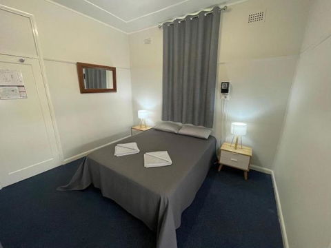 The Pink House - Holiday Sunshine Coast 0