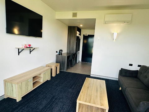 Thornton Executive Hotel - Holiday Sunshine Coast 3