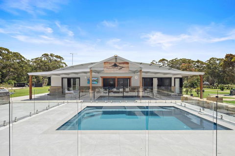 The Retreat - Sunshine Coast Tourism 1