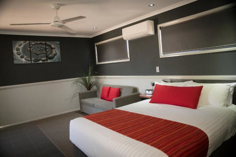 The Rocks Motel - Sunshine Coast Tourism 2