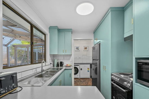 The Shore Guest House Milang - Sunshine Coast Tourism 2