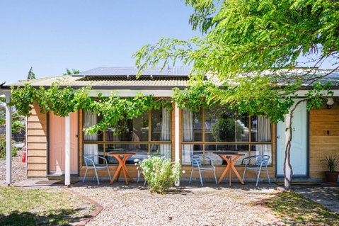 The Shore Motel Milang - Sunshine Coast Tourism 1