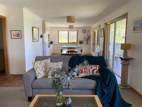 Three Island Escape - Dover - Sunshine Coast Tourism 0