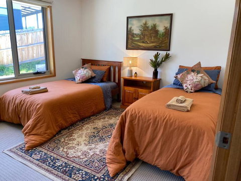 Three Island Escape - Dover - Sunshine Coast Tourism 3