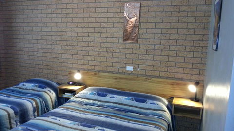 Three Ways Motel - Sunshine Coast Tourism 2
